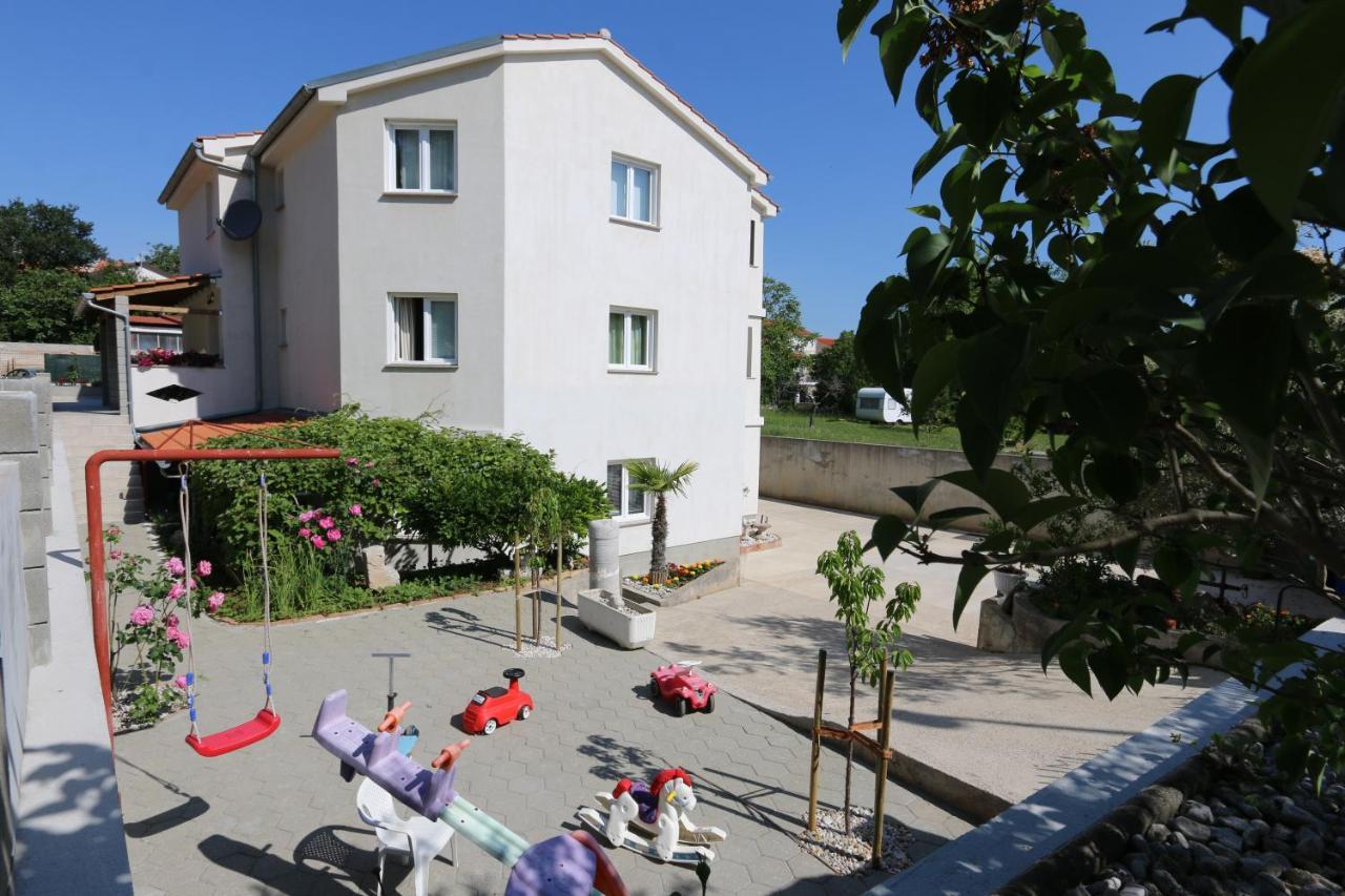 Apartments Mirjana シロ エクステリア 写真